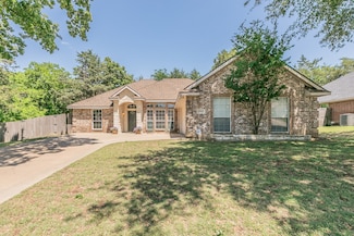 1944 Nottingham Dr, Kaufman, TX 75142