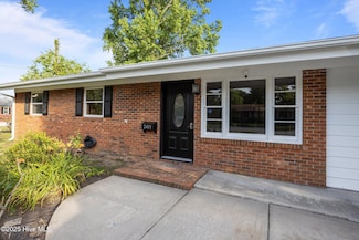 2411 Grace Ave, New Bern, NC 28562