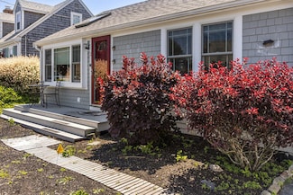 2 Feake Ave, Sandwich, MA 02563