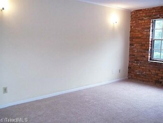 356 S Cherry St Unit B, Kernersville, NC 27284