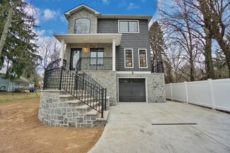 102 Shadyside Ave, Staten Island, NY 10309