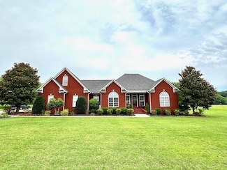 750 Twelve Oaks Dr, Adamsville, TN 38310