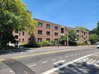 573 Washington St Unit 29, Brookline, MA 02446