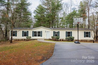 75 Robinson Dr, Fletcher, NC 28732