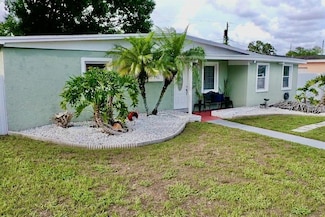 2813 W Kenmore Ave, Tampa, FL 33614