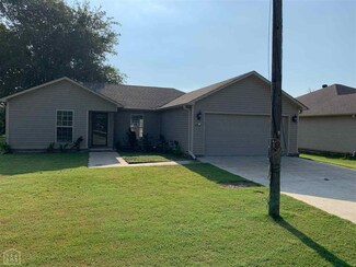 433 N Willow Ave, Trumann, AR 72472