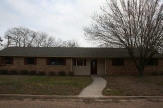 1407 Avenue F, Moody, TX 76557