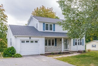 7 Kimberly Dr, Southwick, MA 01077