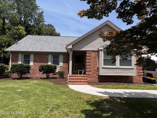 103 Badger Ct, Clinton, NC 28328