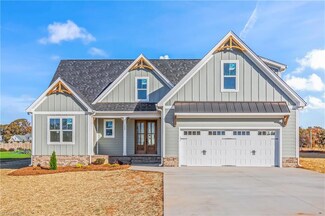 120 Meeting House Ln, Advance, NC 27006