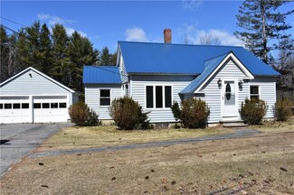 498 Park St, Livermore Falls, ME 04254
