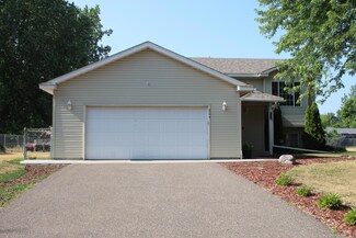 804 Birch St SW, Isanti, MN 55040