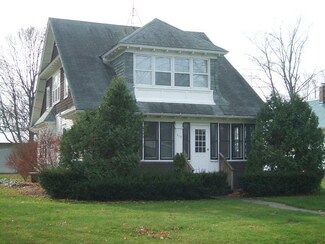 219 W South St, Athens, MI 49011
