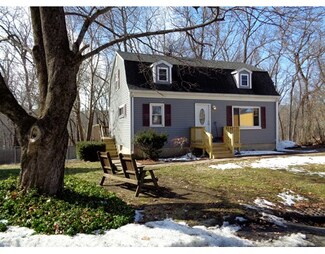 32 Chestnut Hill Rd, North Oxford, MA 01537