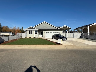 147 Cabernet Cir, Cave Junction, OR 97523