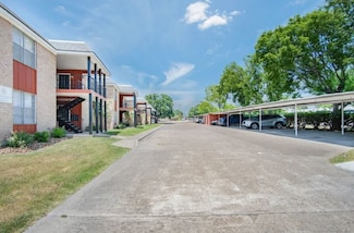 3800 E 29th St Unit 18, Bryan, TX 77802