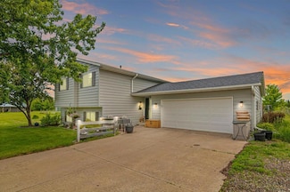 6972 360th St, North Branch, MN 55056