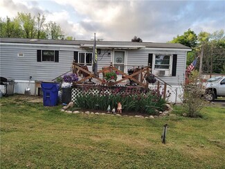 223 Henderson Ln, Weedsport, NY 13166