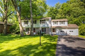 31 Kirklees Rd, Pittsford, NY 14534