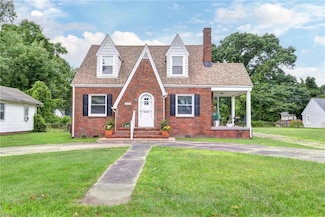 319 Greenbriar Ave, Hampton, VA 23661