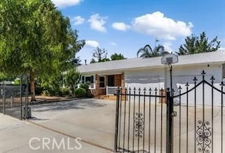 20957 Community St, Canoga Park, CA 91304