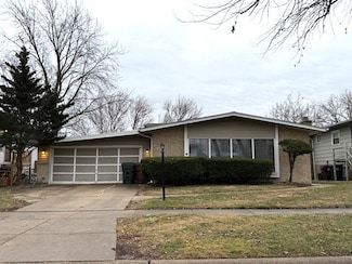 251 N Pleasant Dr, Glenwood, IL 60425