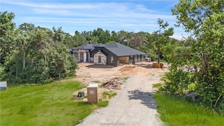 2402 Yorkshire, Franklin, TX 77856