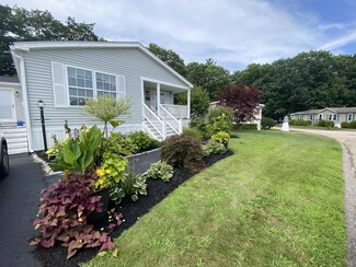 52 Brookside Cir, Ogunquit, ME 03907