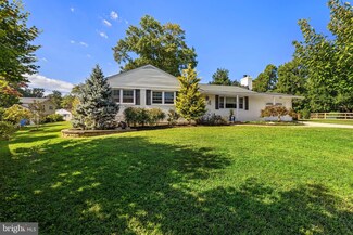 4 Junco Ct, Cockeysville, MD 21030