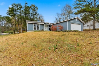 4904 Middleton Ln NW, Huntsville, AL 35816