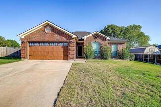 2122 Deerwood Ct, Weatherford, TX 76087