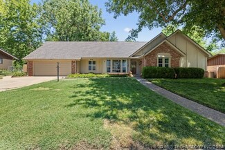 5261 S 69th Ave E, Tulsa, OK 74145