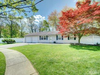 14 Brook Hollow Rd, Piscataway, NJ 08854