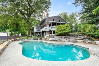 292 Berlin Rd, Bolton, MA 01740