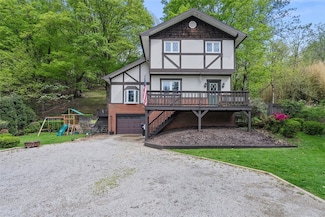 1411 Charlton Heights Rd, Coraopolis, PA 15108