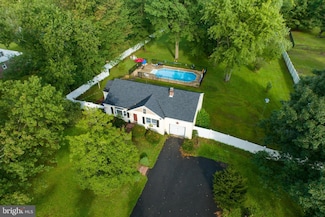 221 Congo Rd, Gilbertsville, PA 19525