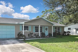 3111 Taunton Dr W, Bradenton, FL 34205