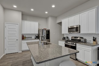 220 Sage Meadows Dr, San Marcos, TX 78666
