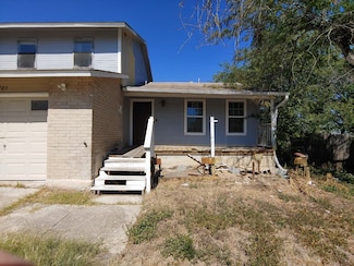 4703 Crested Rock Dr, San Antonio, TX 78217