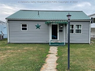 909 Dupont Ave, Nitro, WV 25143