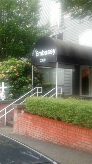 2350 10th Ave E Unit 105, Seattle, WA 98102