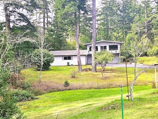 5355 N Fork Siuslaw Rd, Florence, OR 97439