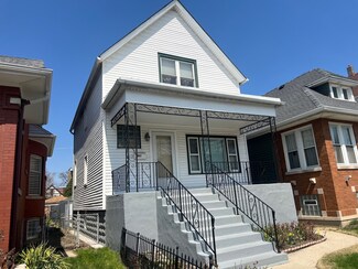 3426 W Wrightwood Ave, Chicago, IL 60647