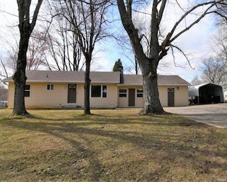 611 Russell Rd, Chandler, IN 47610
