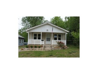 11640 E 16th St S, Independence, MO 64052