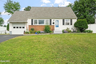 27 Terry Ave, Schenectady, NY 12303