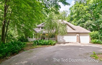 1095 Post Ave, Holland, MI 49424