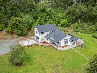 1322 Greens Creek Rd, Grants Pass, OR 97527