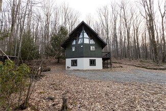 200 Juniper Ln, Rockwood, PA 15557