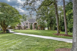 3037 Lynndale Rd, Virginia Beach, VA 23452